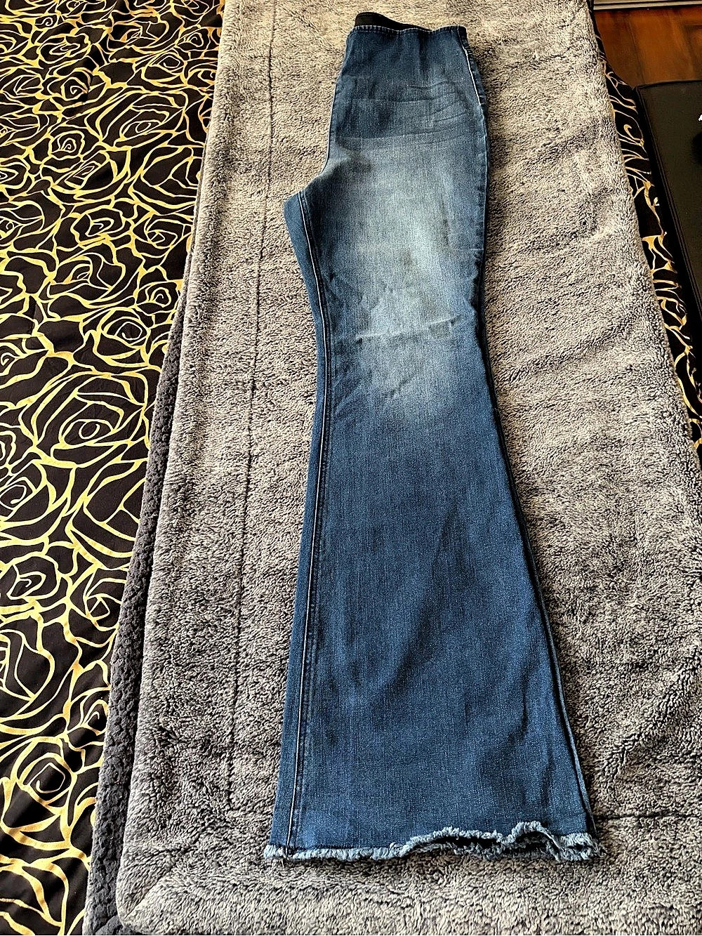Blue Flare Jeans Size Large - Picture 3 of 5